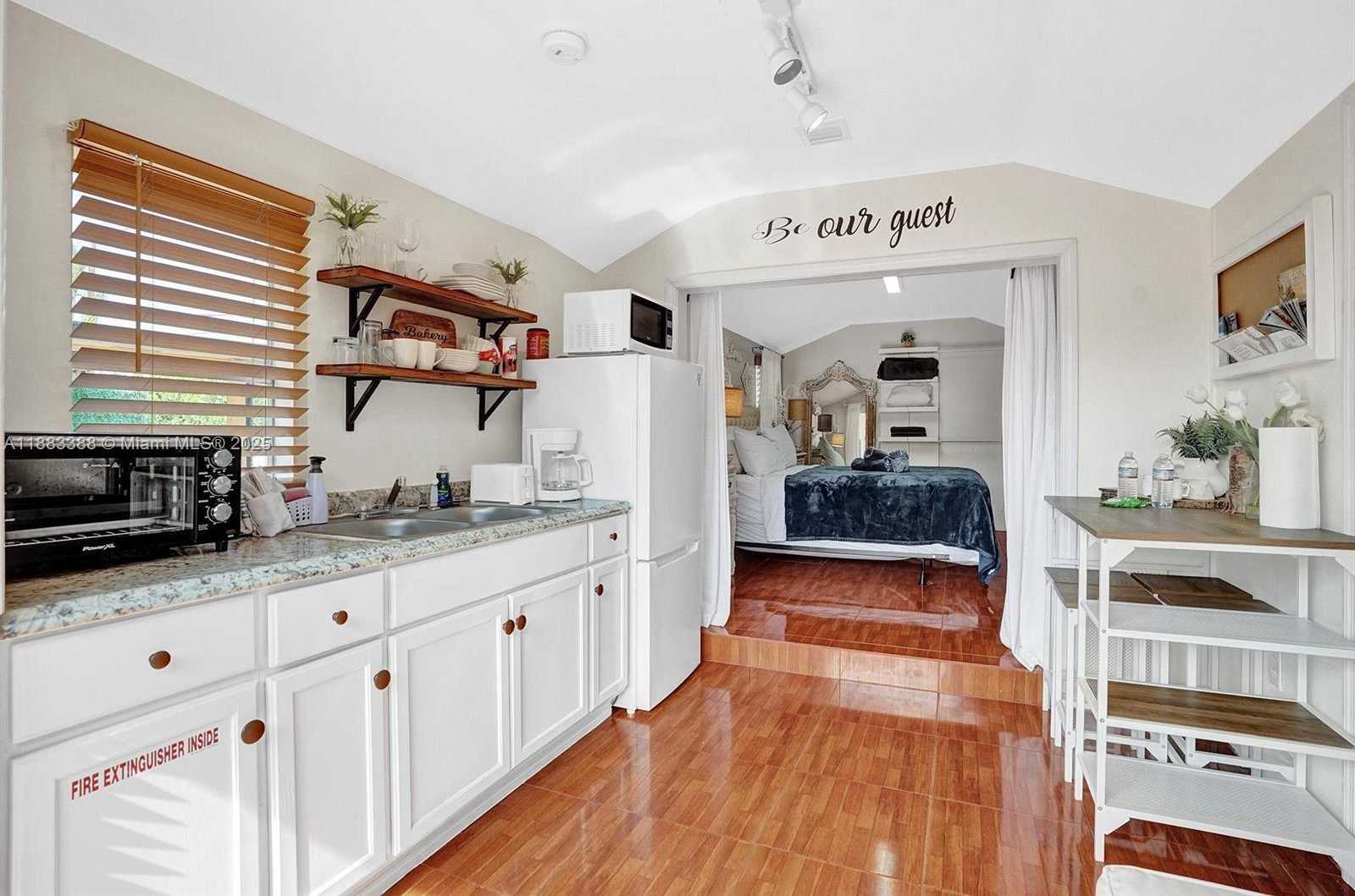 Small Image of 6300 FLAGLER ST #3, Hollywood Number 4