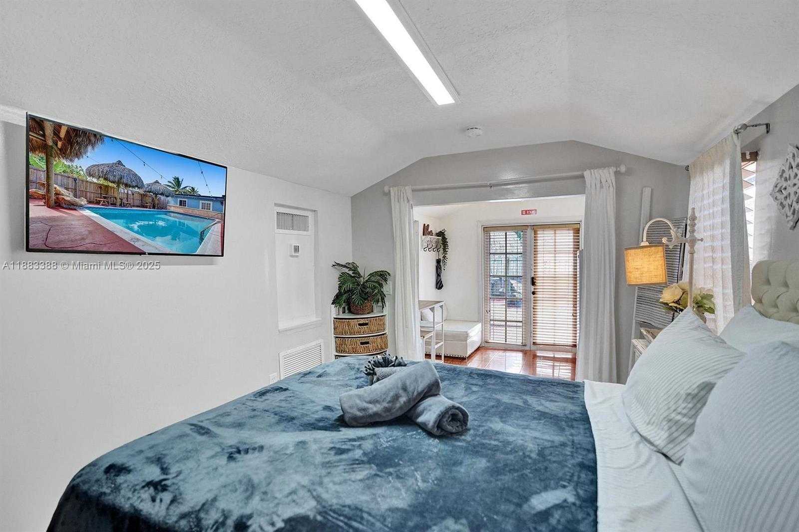 Small Image of 6300 FLAGLER ST #3, Hollywood Number 8