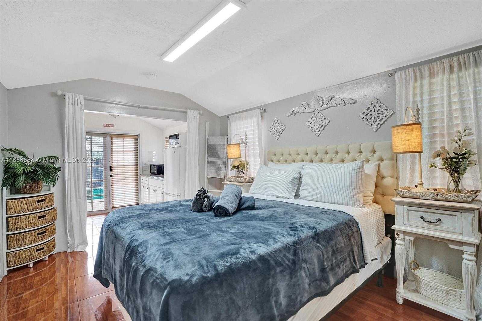 Small Image of 6300 FLAGLER ST #3, Hollywood Number 9