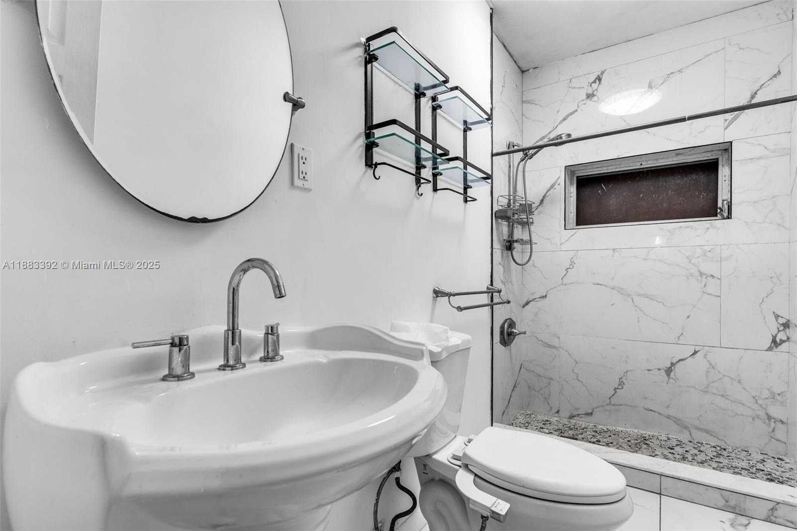 Small Image of 701 TAMIAMI CANAL RD, Miami Number 17