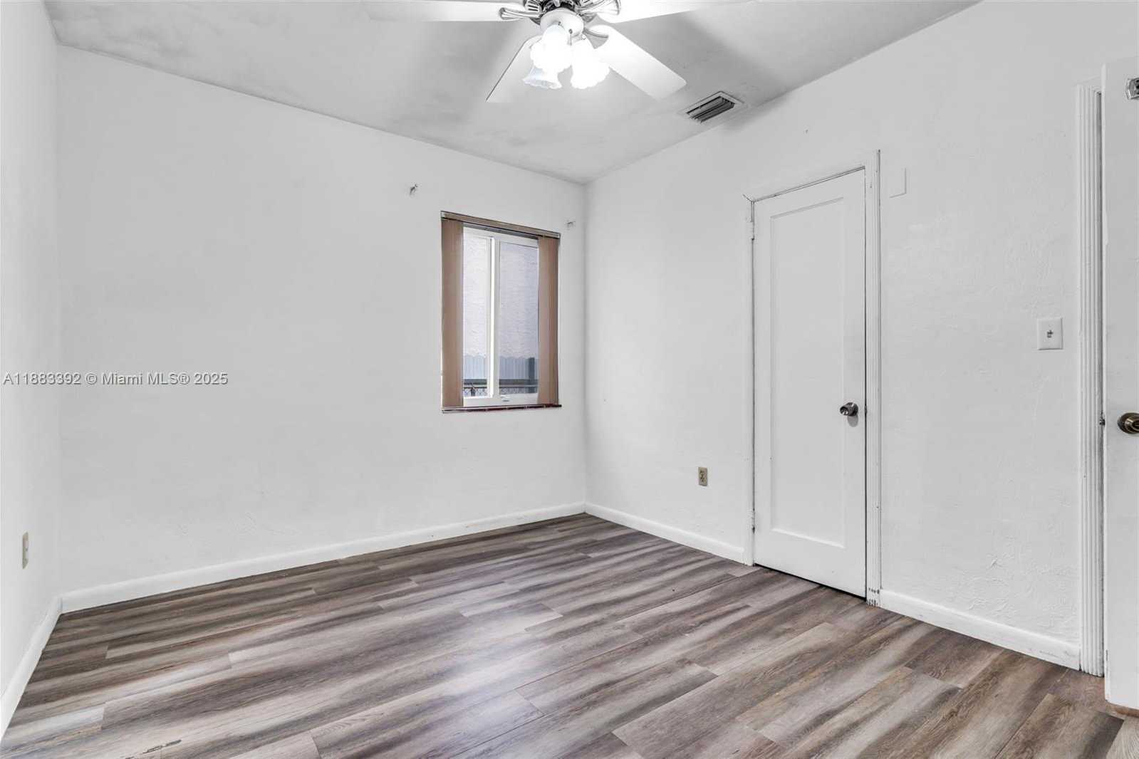 Small Image of 701 TAMIAMI CANAL RD, Miami Number 19