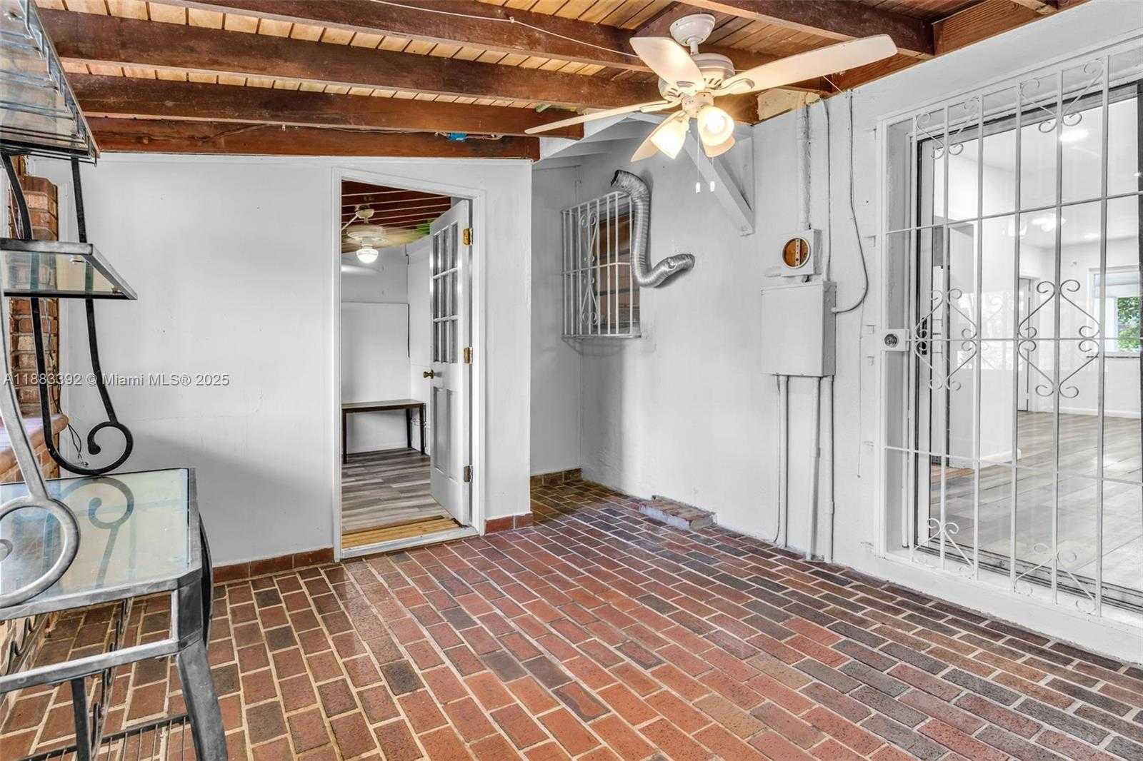Small Image of 701 TAMIAMI CANAL RD, Miami Number 24