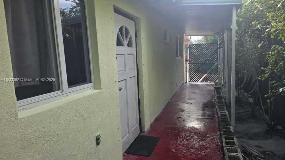 Small Image of 701 TAMIAMI CANAL RD, Miami Number 35