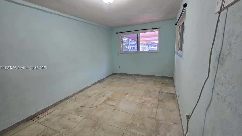Small Image of 701 TAMIAMI CANAL RD, Miami Number 40