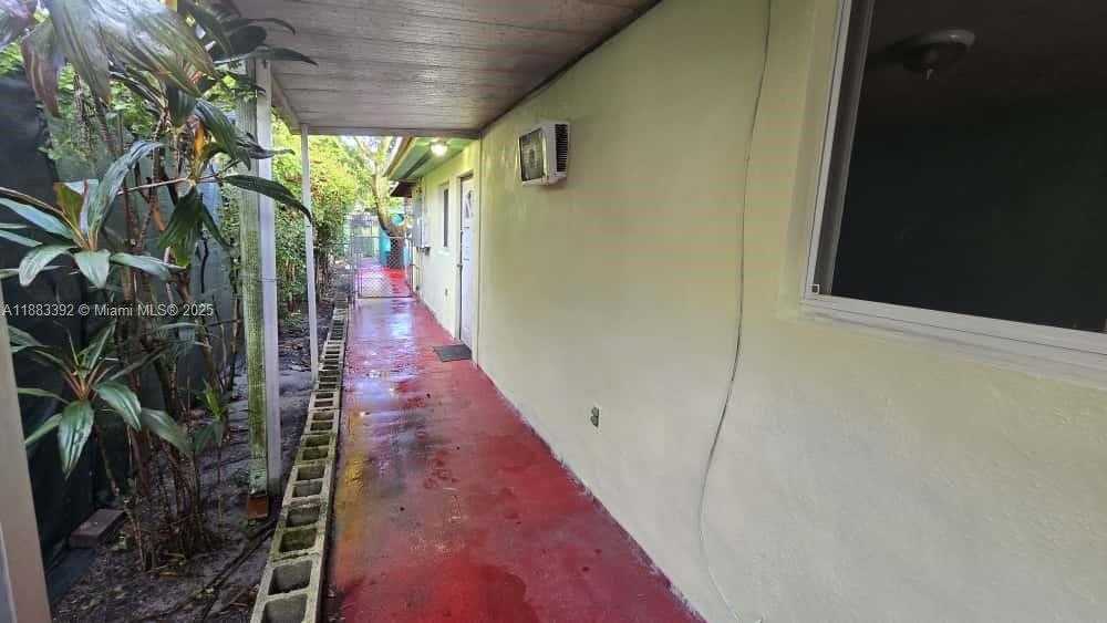 Small Image of 701 TAMIAMI CANAL RD, Miami Number 41