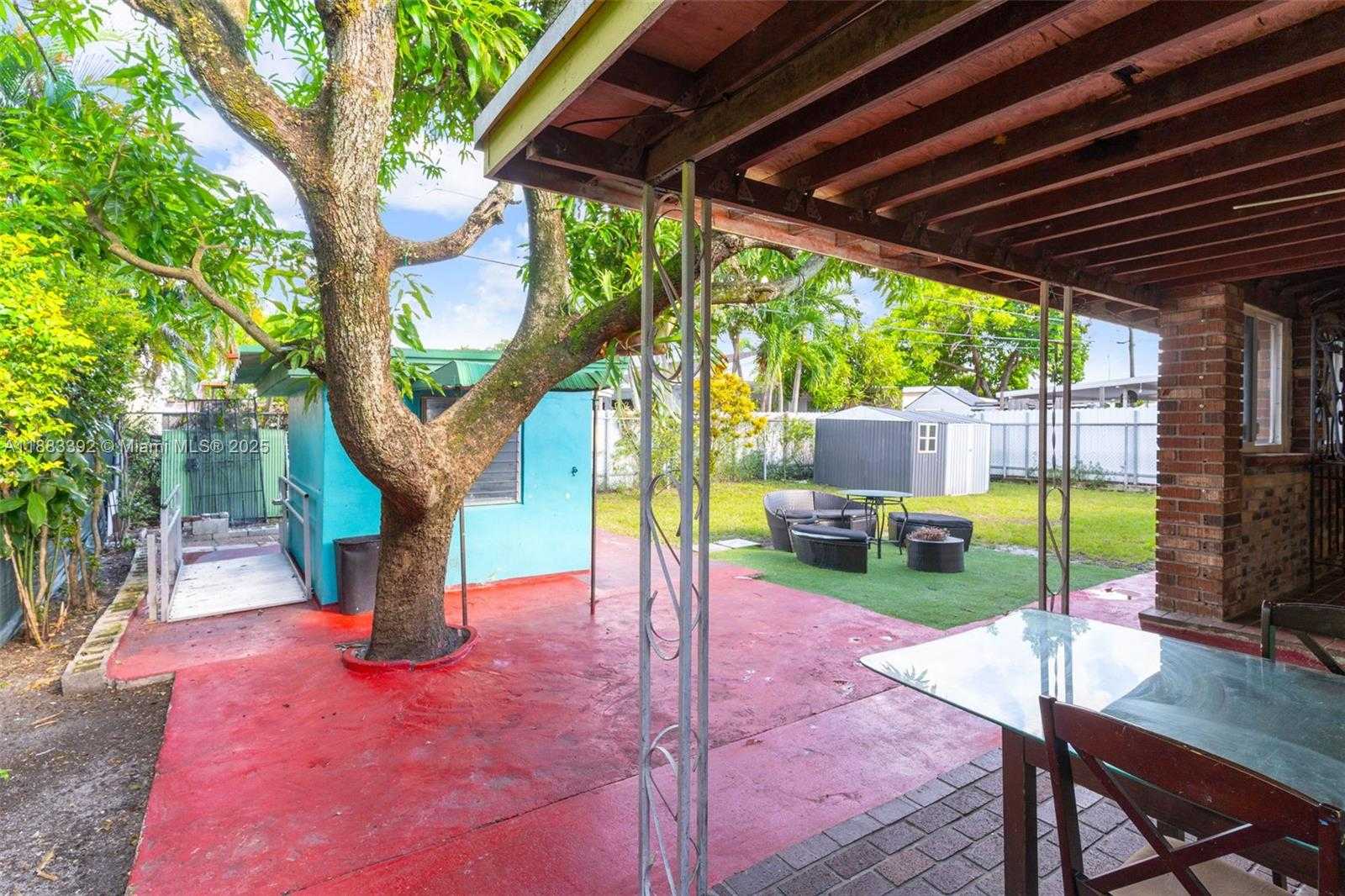 Small Image of 701 TAMIAMI CANAL RD, Miami Number 44