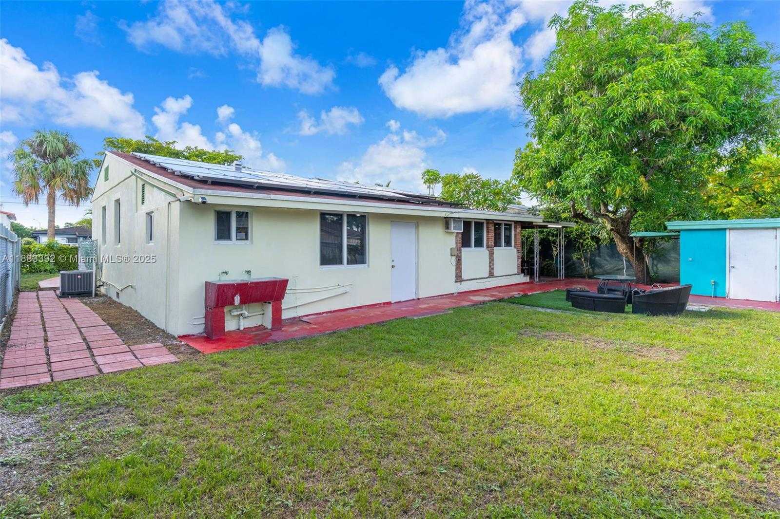 Small Image of 701 TAMIAMI CANAL RD, Miami Number 47
