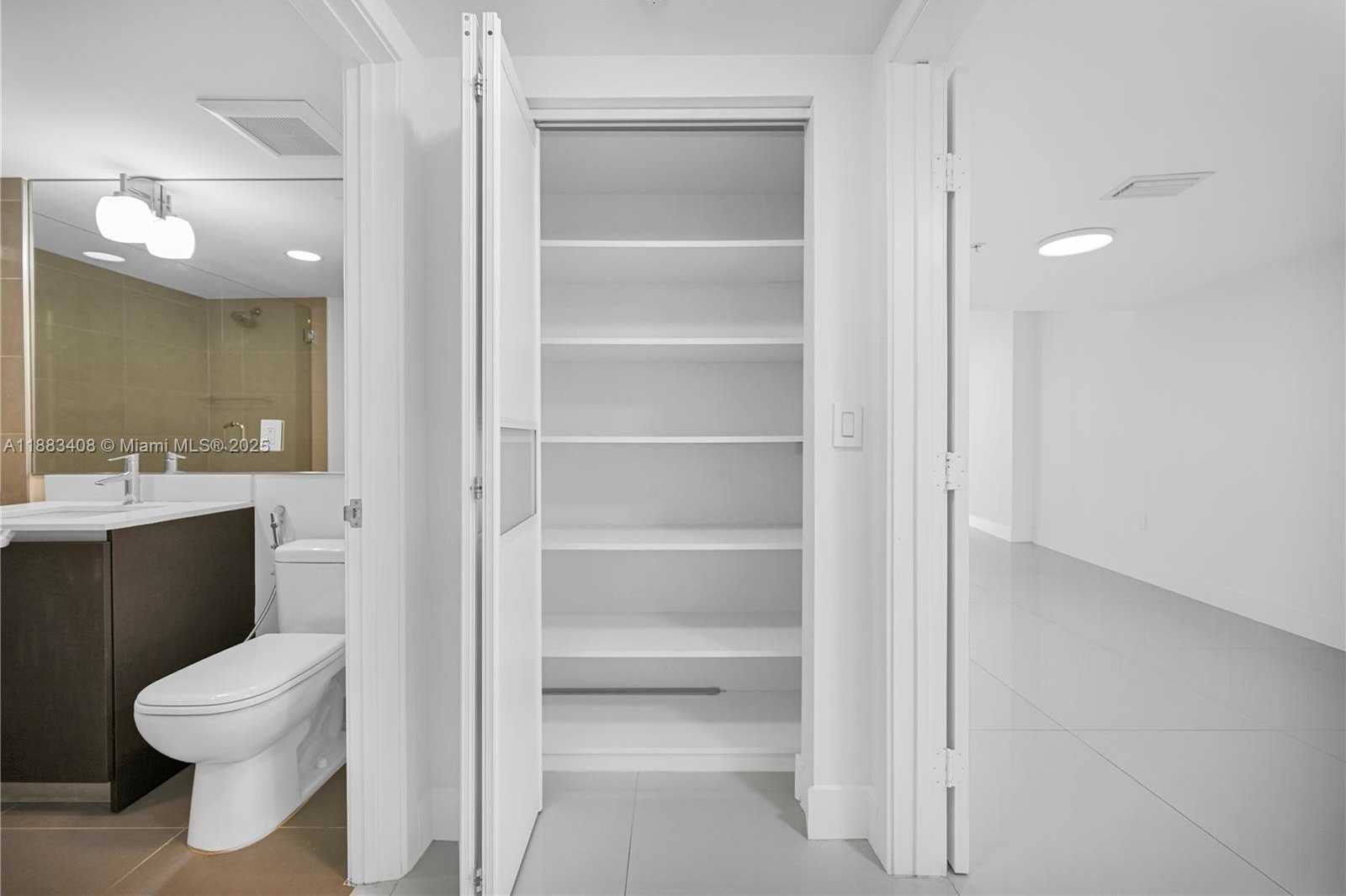 Small Image of 6620 INDIAN CREEK DR #116, Miami Beach Number 12