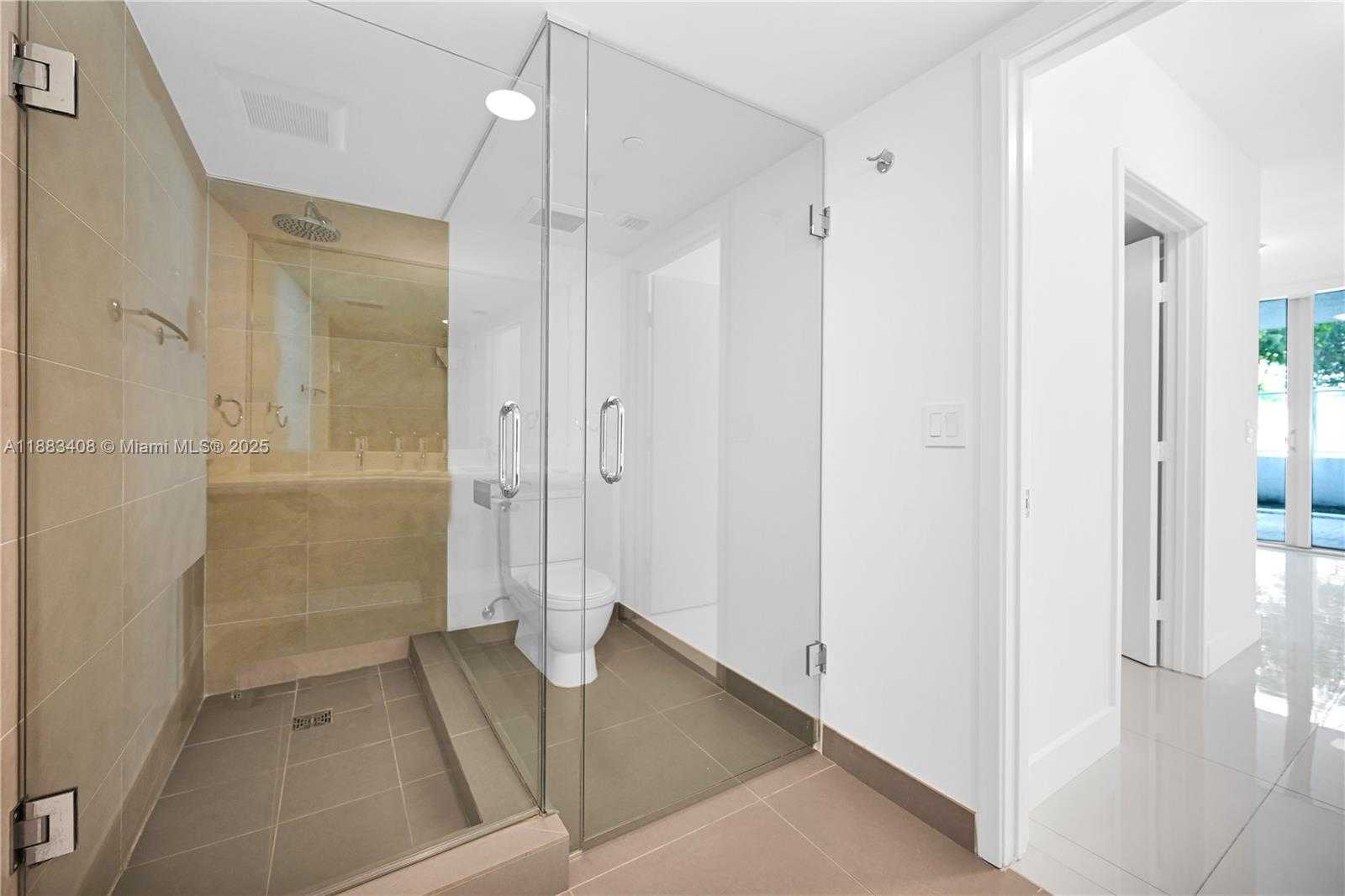 Small Image of 6620 INDIAN CREEK DR #116, Miami Beach Number 21