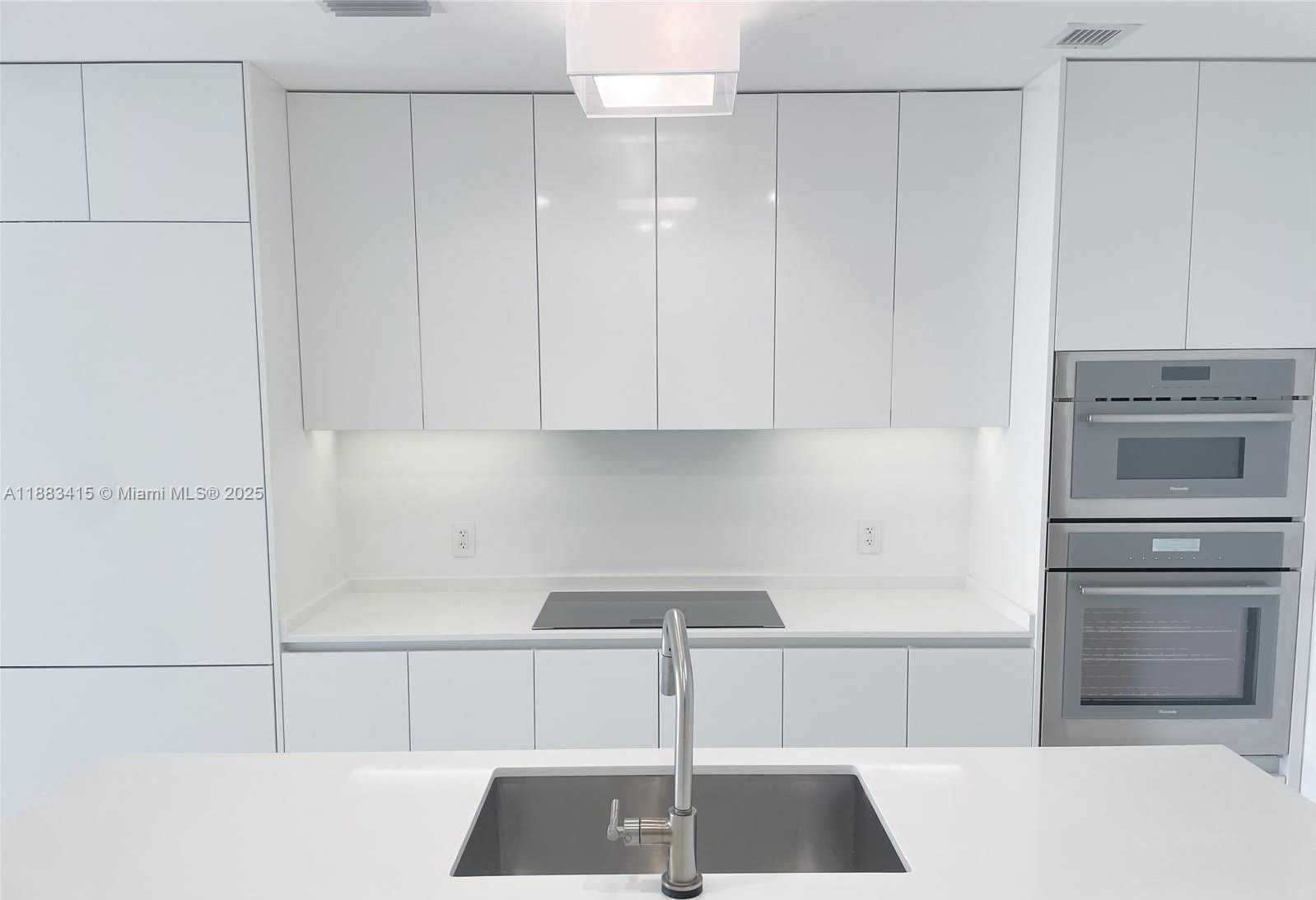 Small Image of 700 NE 24TH ST #4706, Miami Number 2
