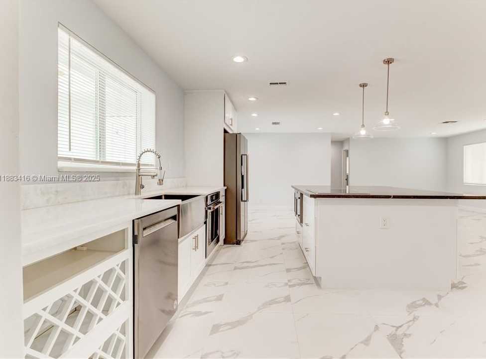 Small Image of 465 NORTH WEST 11TH ST, Boca Raton Number 2