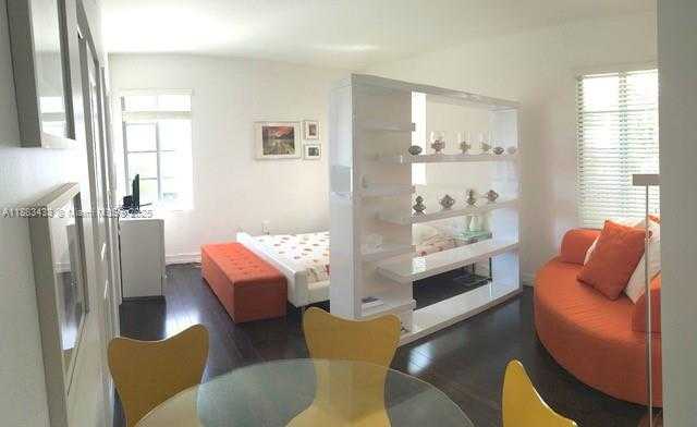 Small Image of 621 11TH ST #102, Miami Beach Number 2