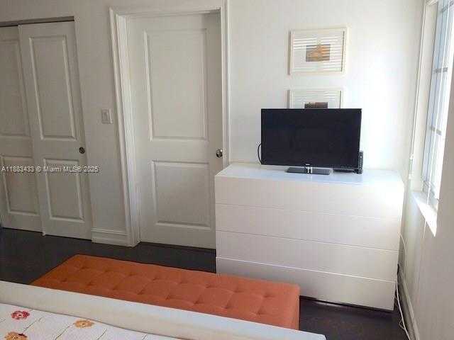 Small Image of 621 11TH ST #102, Miami Beach Number 8