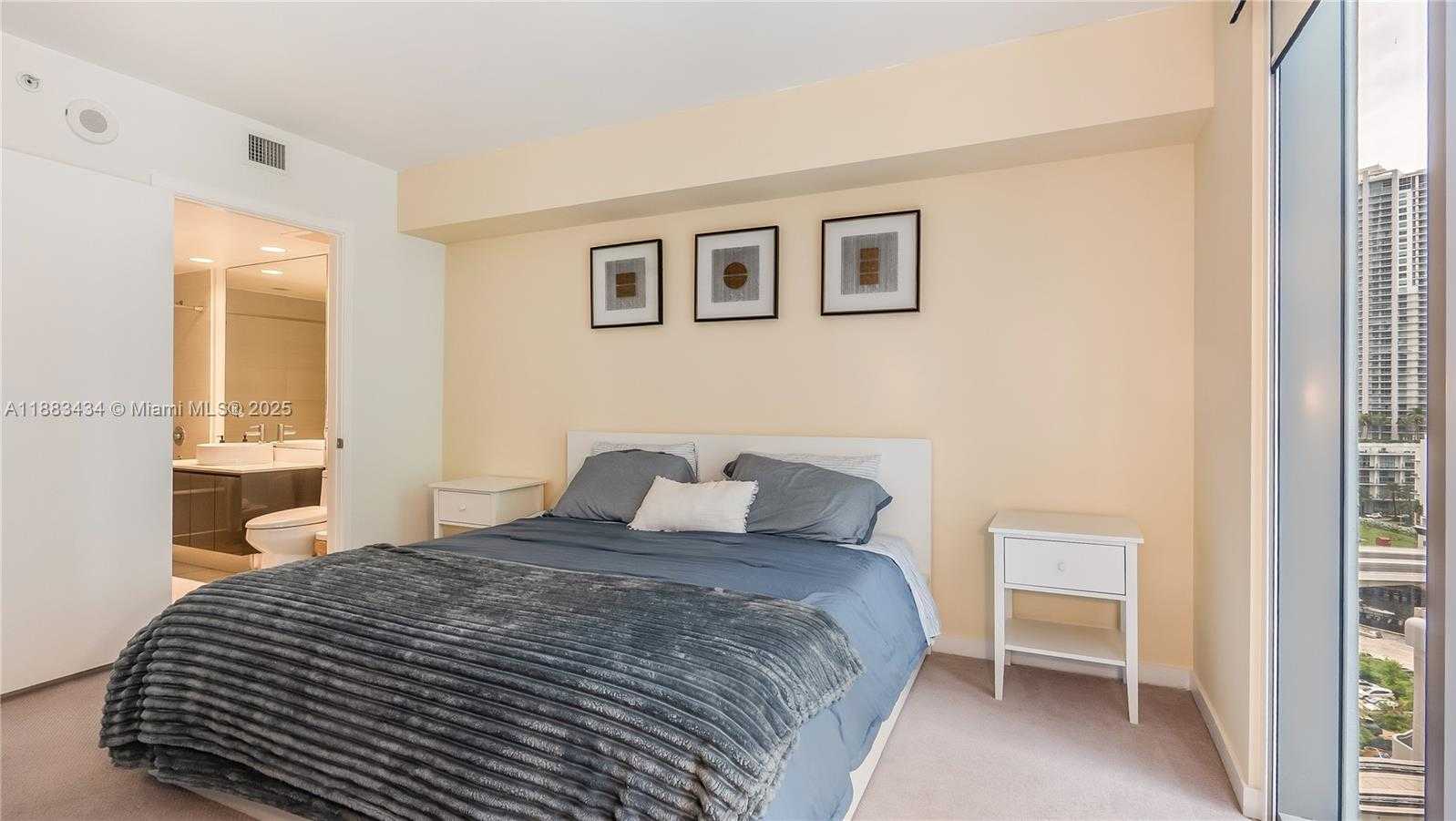Small Image of 31 SOUTH EAST 6TH ST #1708, Miami Number 13