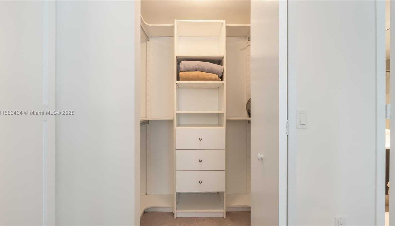 Small Image of 31 SOUTH EAST 6TH ST #1708, Miami Number 15
