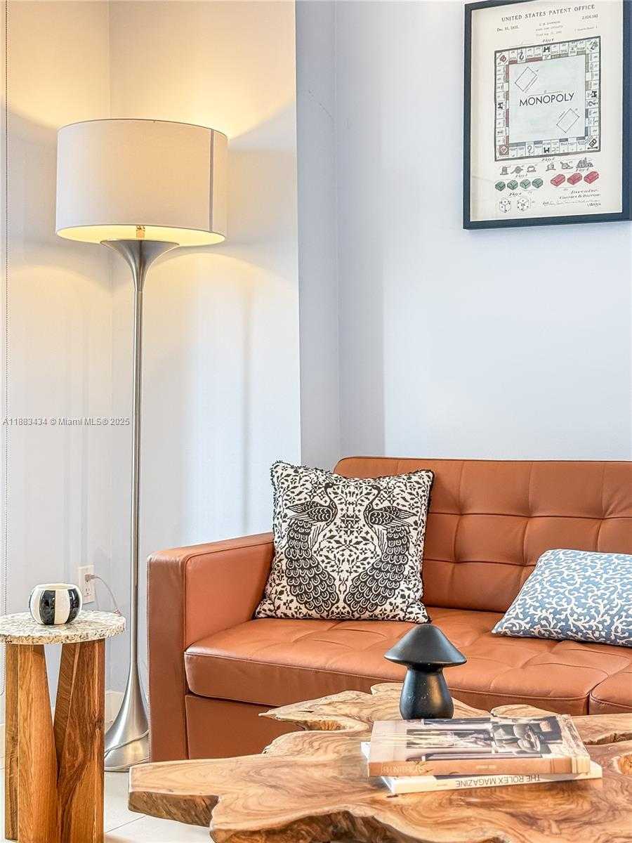 Small Image of 31 SOUTH EAST 6TH ST #1708, Miami Number 21