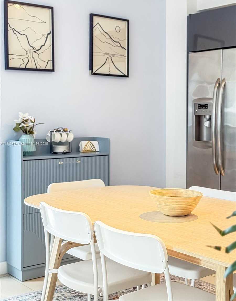 Small Image of 31 SOUTH EAST 6TH ST #1708, Miami Number 22