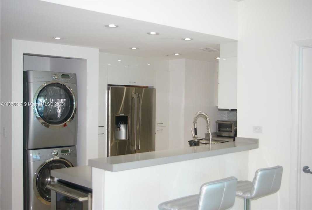 Small Image of 350 SOUTH MIAMI AVE #1604, Miami Number 4