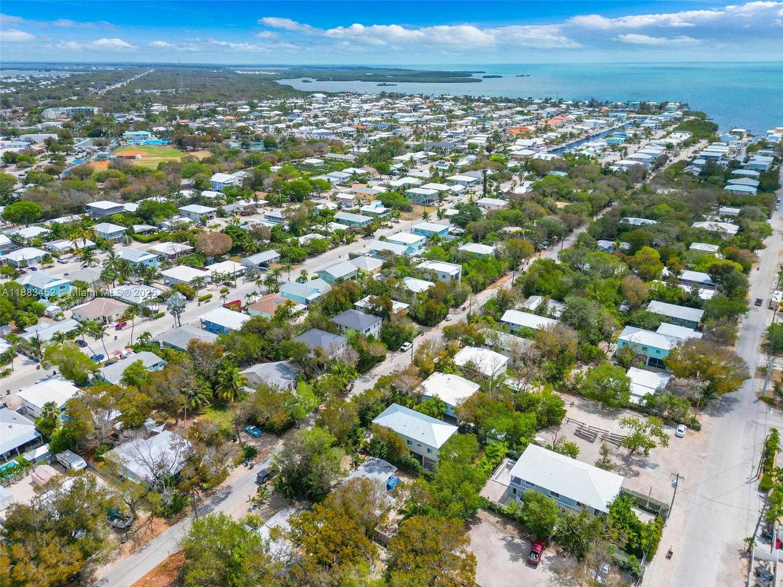 Small Image of 7 CORAL DR, Key Largo Number 27