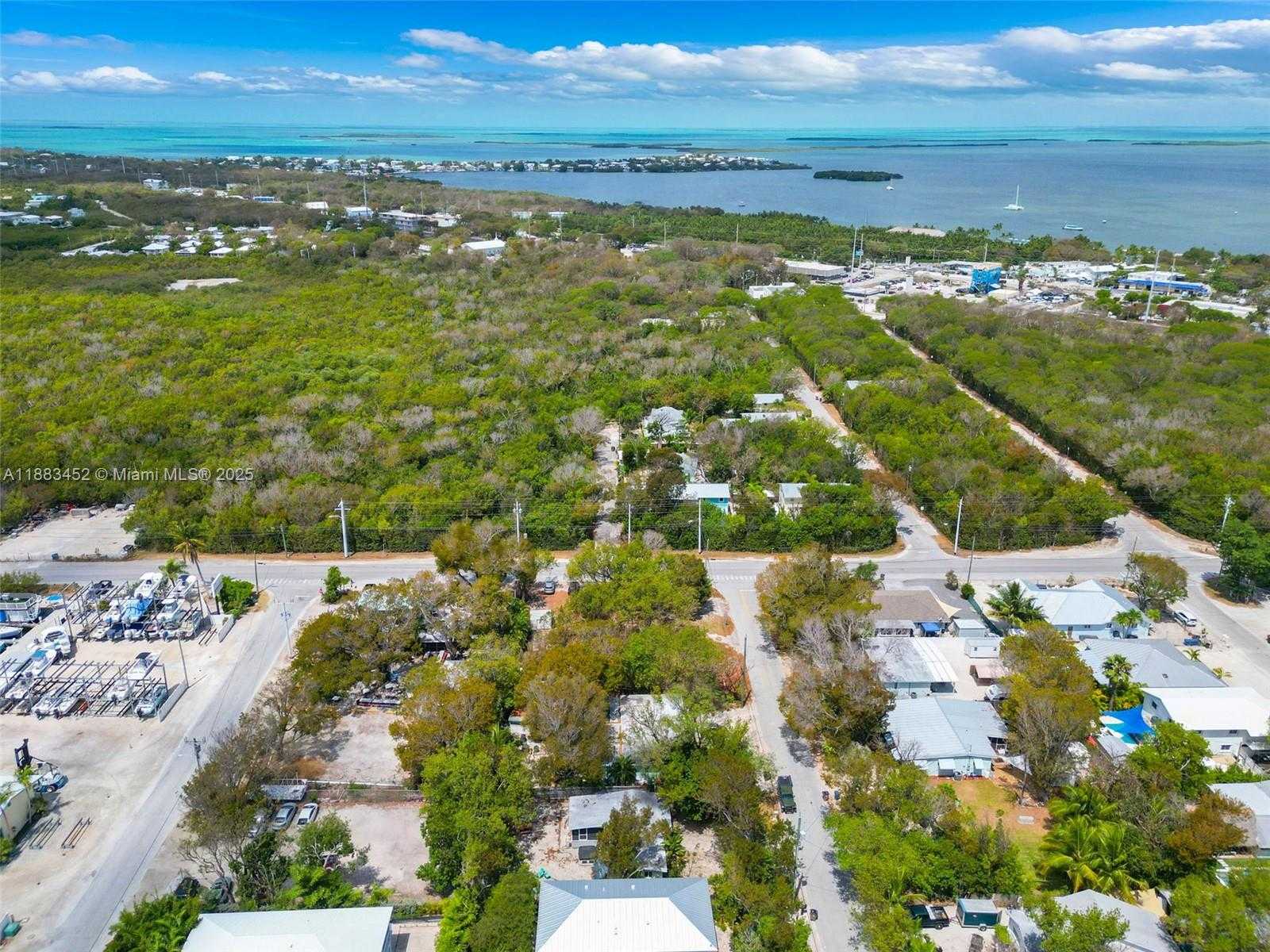 Small Image of 7 CORAL DR, Key Largo Number 31