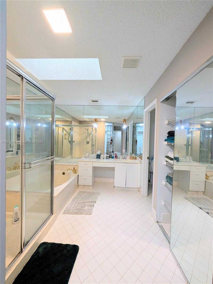 Small Image of 10330 NORTH WEST 12TH PL, Plantation Number 10