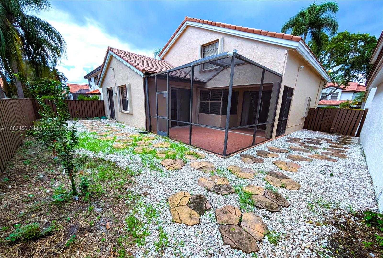 Small Image of 10330 NORTH WEST 12TH PL, Plantation Number 19