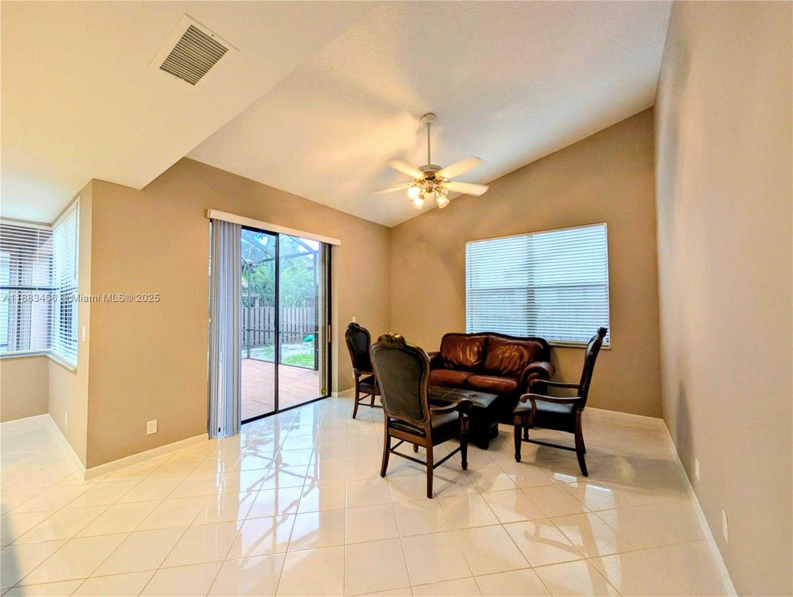 Small Image of 10330 NORTH WEST 12TH PL, Plantation Number 5