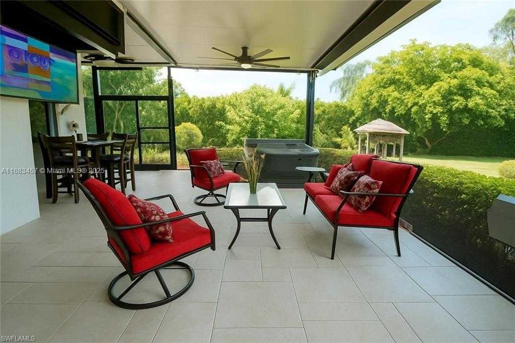 Small Image of 2560 2ND ST NE, Naples Number 35