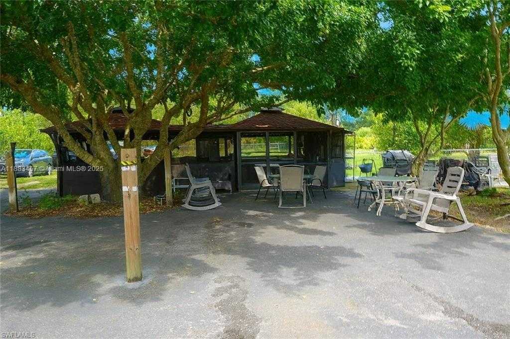 Small Image of 2560 2ND ST NE, Naples Number 38