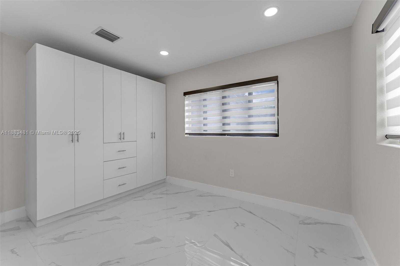 Small Image of 11800 SOUTH WEST 176TH ST #1, Miami Number 20