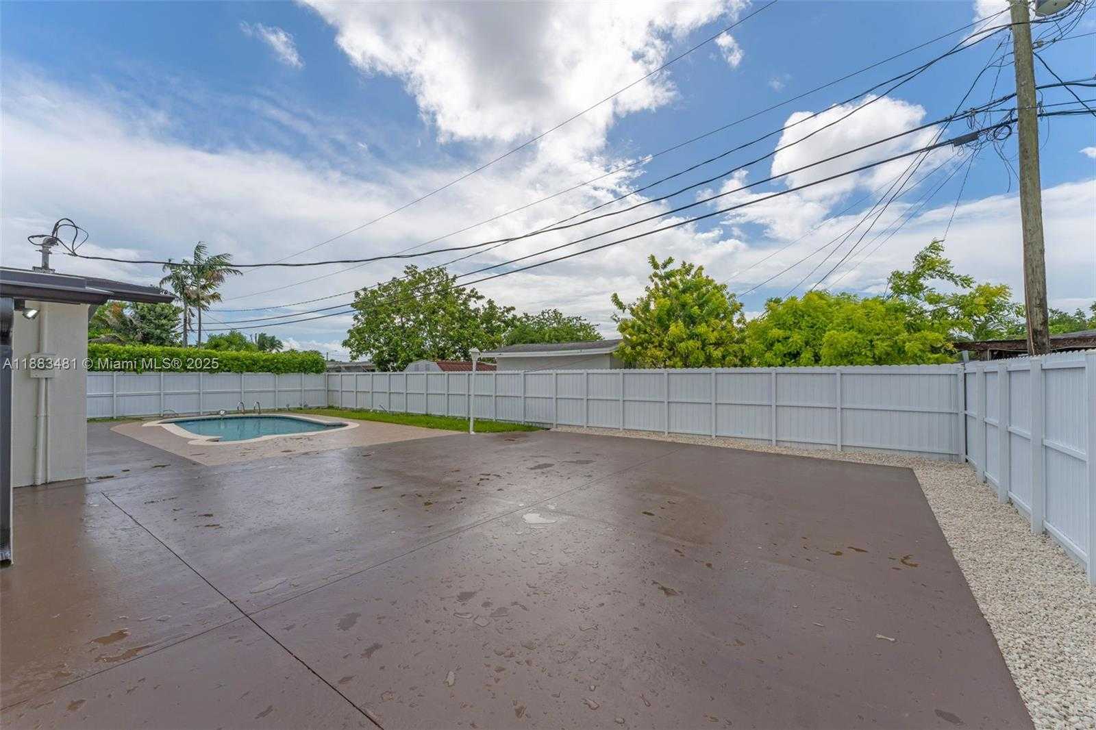 Small Image of 11800 SOUTH WEST 176TH ST #1, Miami Number 23