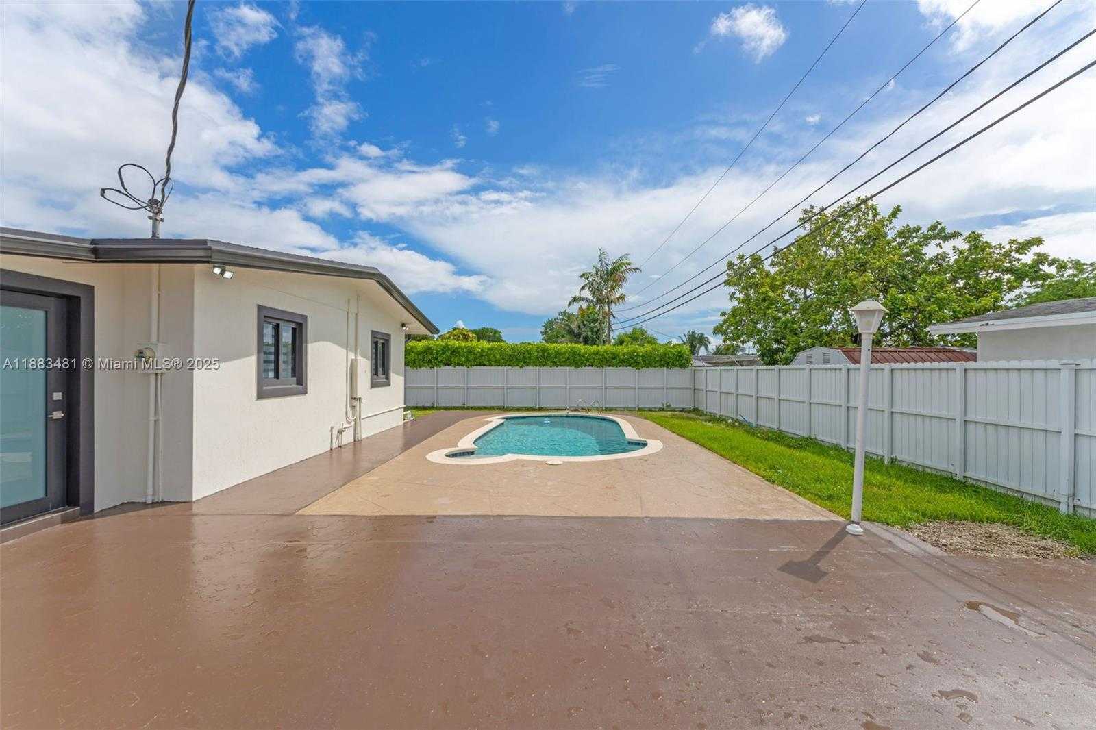 Small Image of 11800 SOUTH WEST 176TH ST #1, Miami Number 25