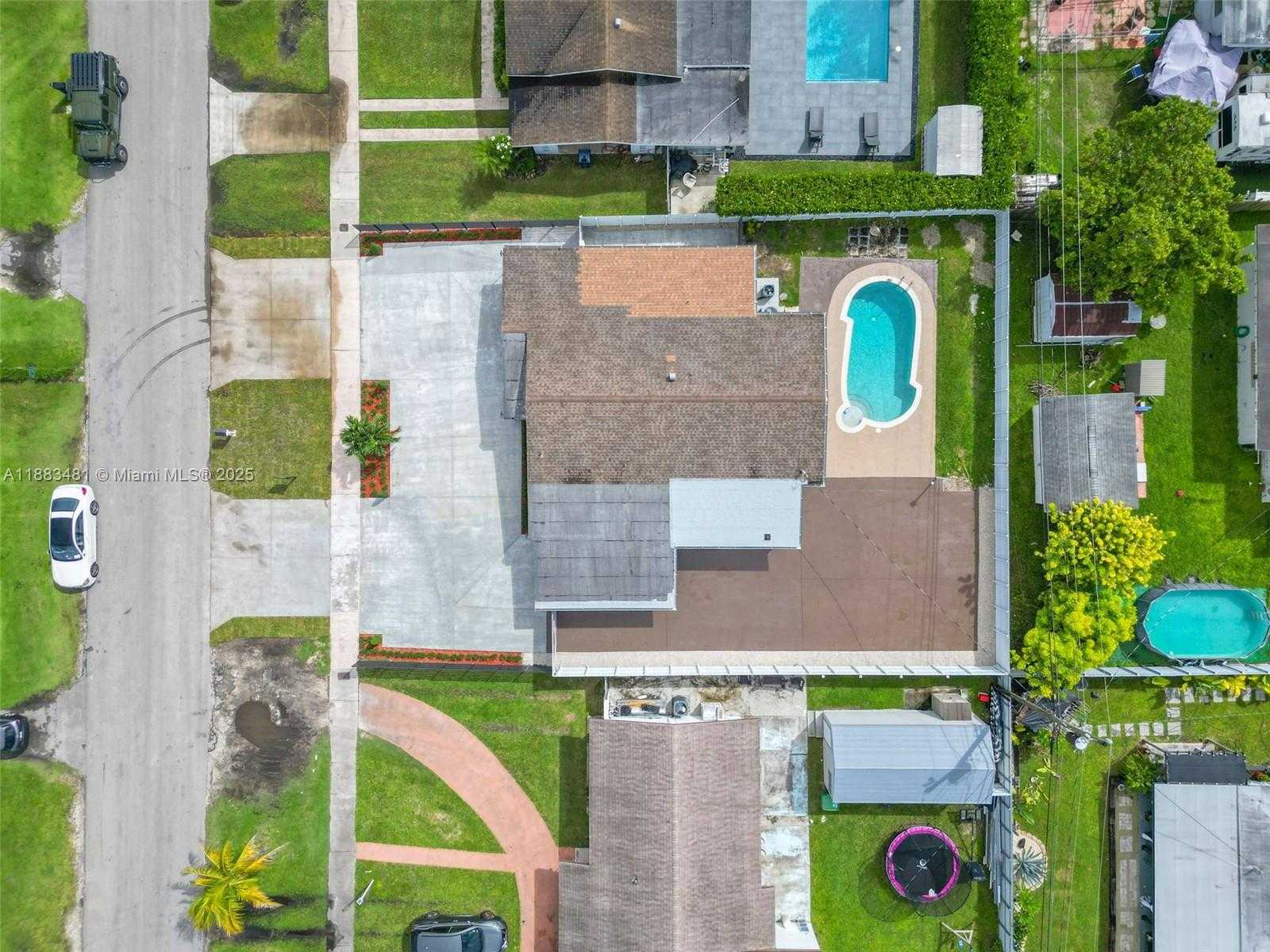 Small Image of 11800 SOUTH WEST 176TH ST #1, Miami Number 32
