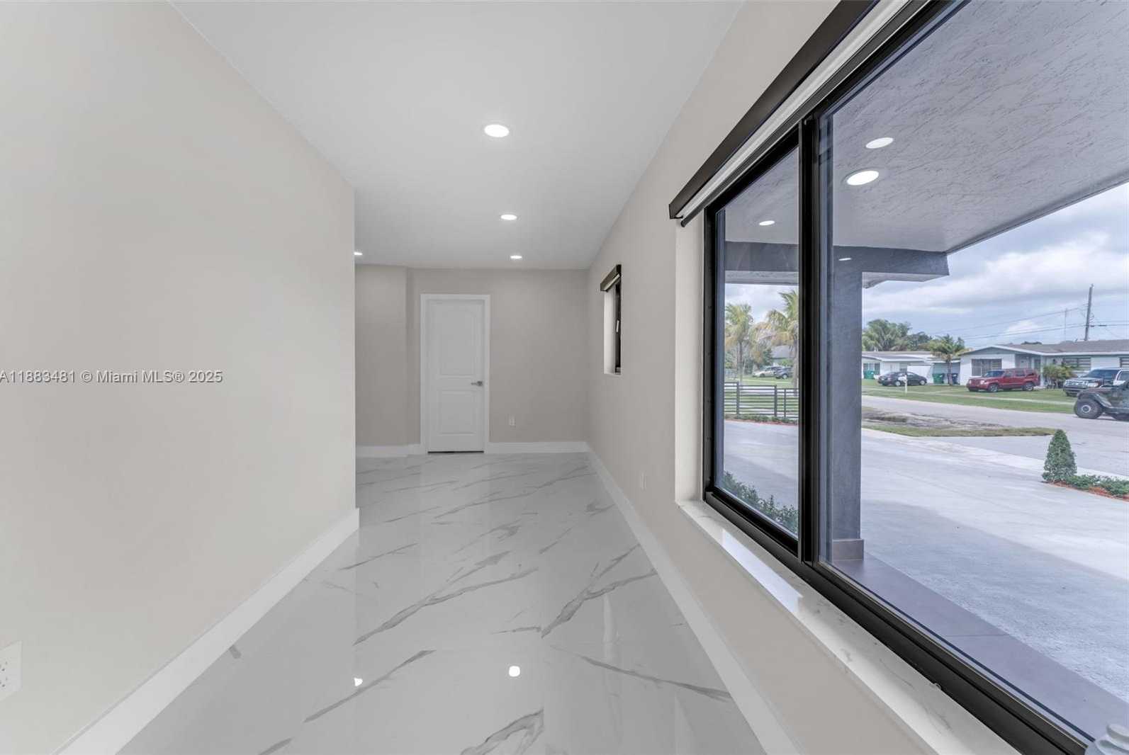 Small Image of 11800 SOUTH WEST 176TH ST #1, Miami Number 4