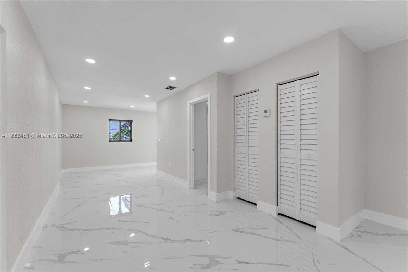 Small Image of 11800 SOUTH WEST 176TH ST #1, Miami Number 7