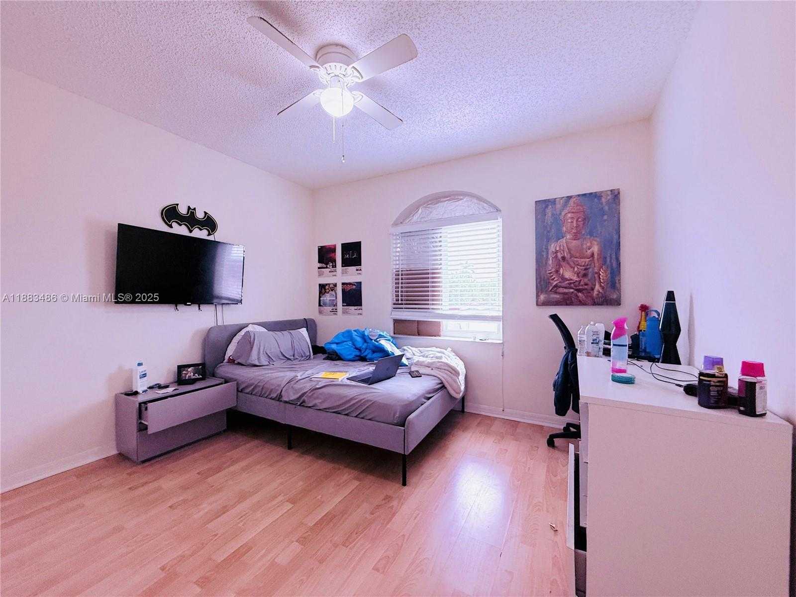 Small Image of 8431 NORTH WEST 188TH TER #805-8, Hialeah Number 10