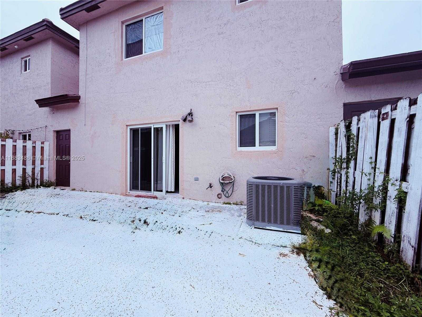 Small Image of 8431 NORTH WEST 188TH TER #805-8, Hialeah Number 14