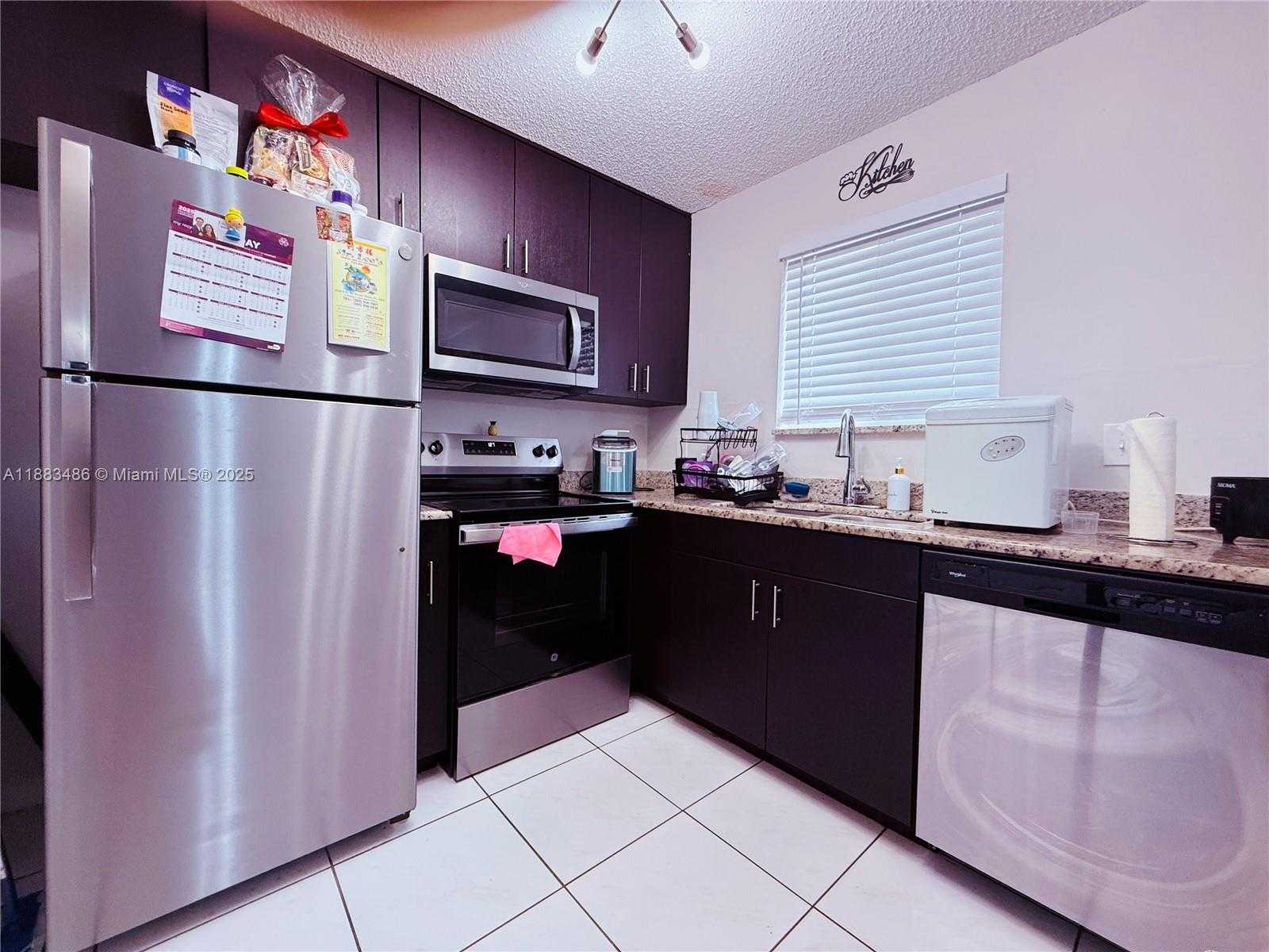 Small Image of 8431 NORTH WEST 188TH TER #805-8, Hialeah Number 7