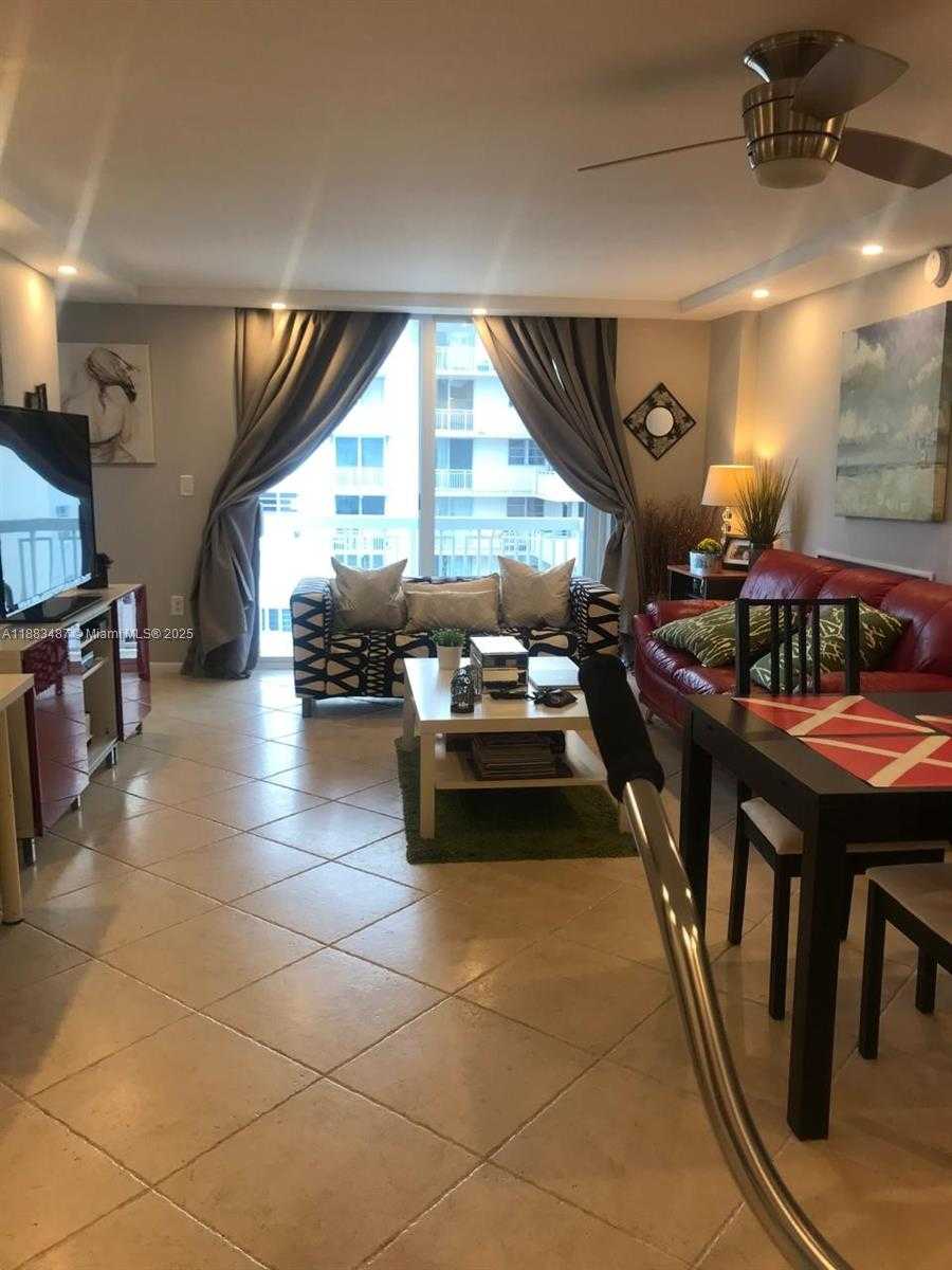 Small Image of 401 OCEAN DR #909, Miami Beach Number 6