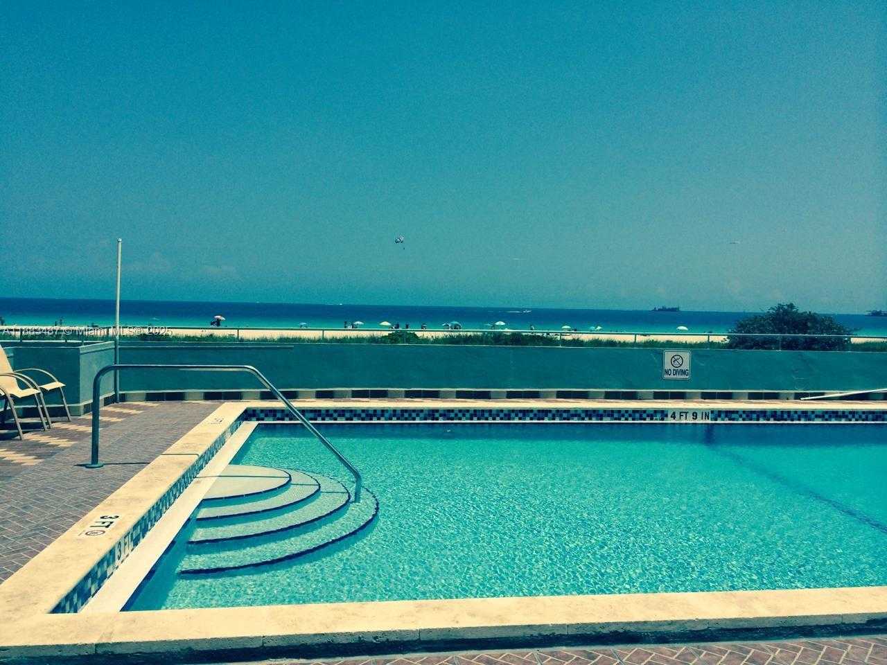 Small Image of 401 OCEAN DR #909, Miami Beach Number 8