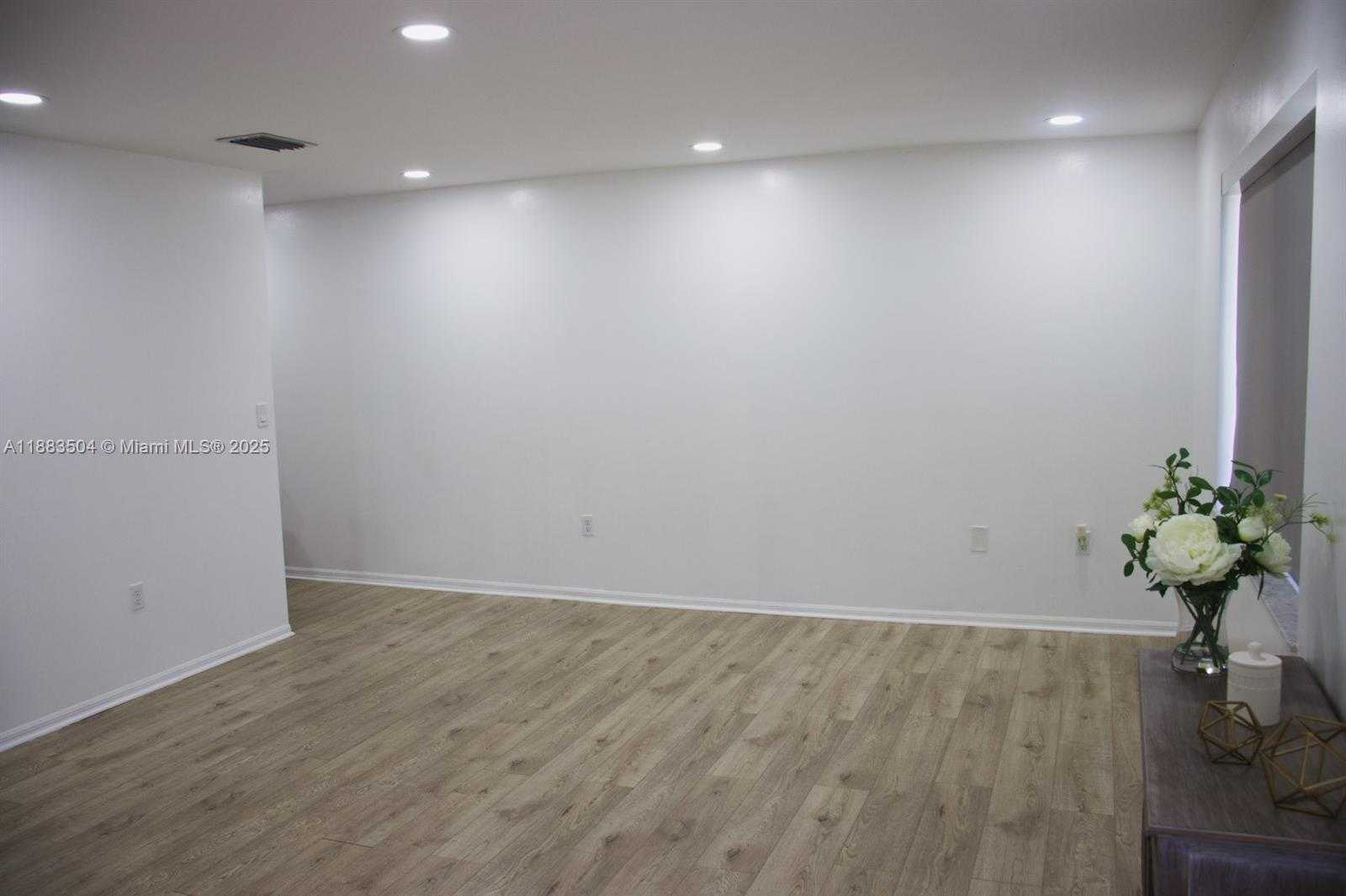 Small Image of 25760 SOUTH WEST 127TH CT, Homestead Number 13