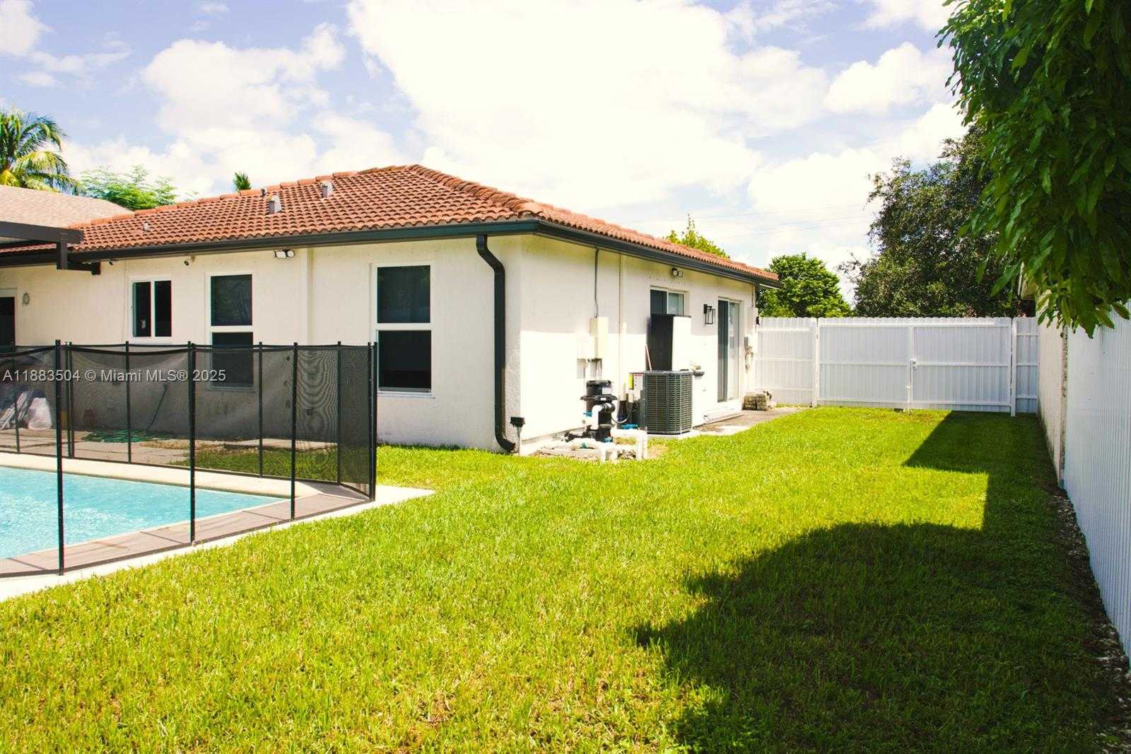 Small Image of 25760 SOUTH WEST 127TH CT, Homestead Number 17