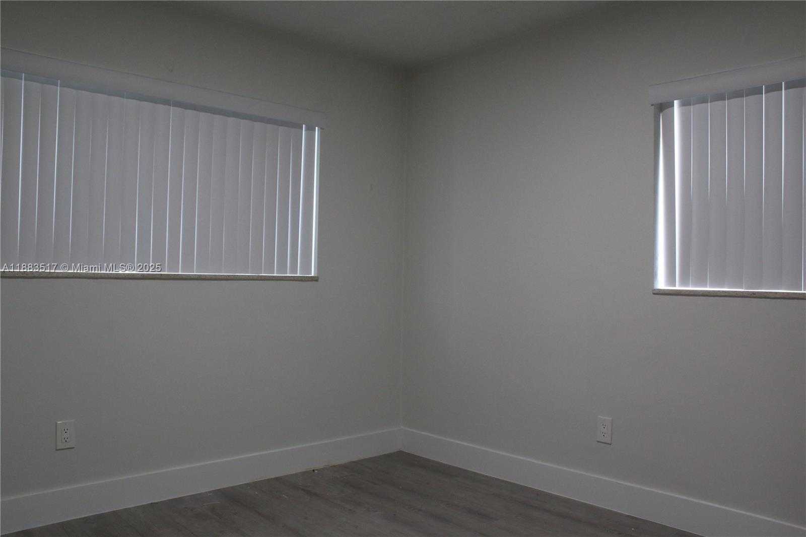 Small Image of 10542 SOUTH WEST 52ND TER, Miami Number 13