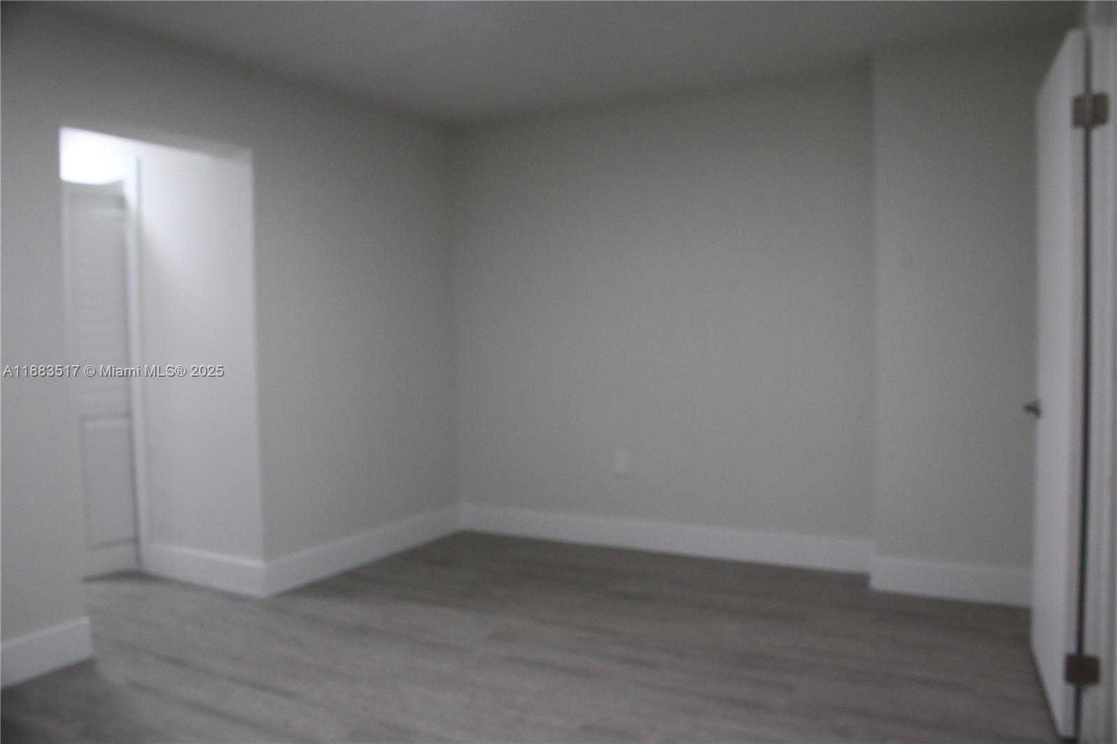Small Image of 10542 SOUTH WEST 52ND TER, Miami Number 14