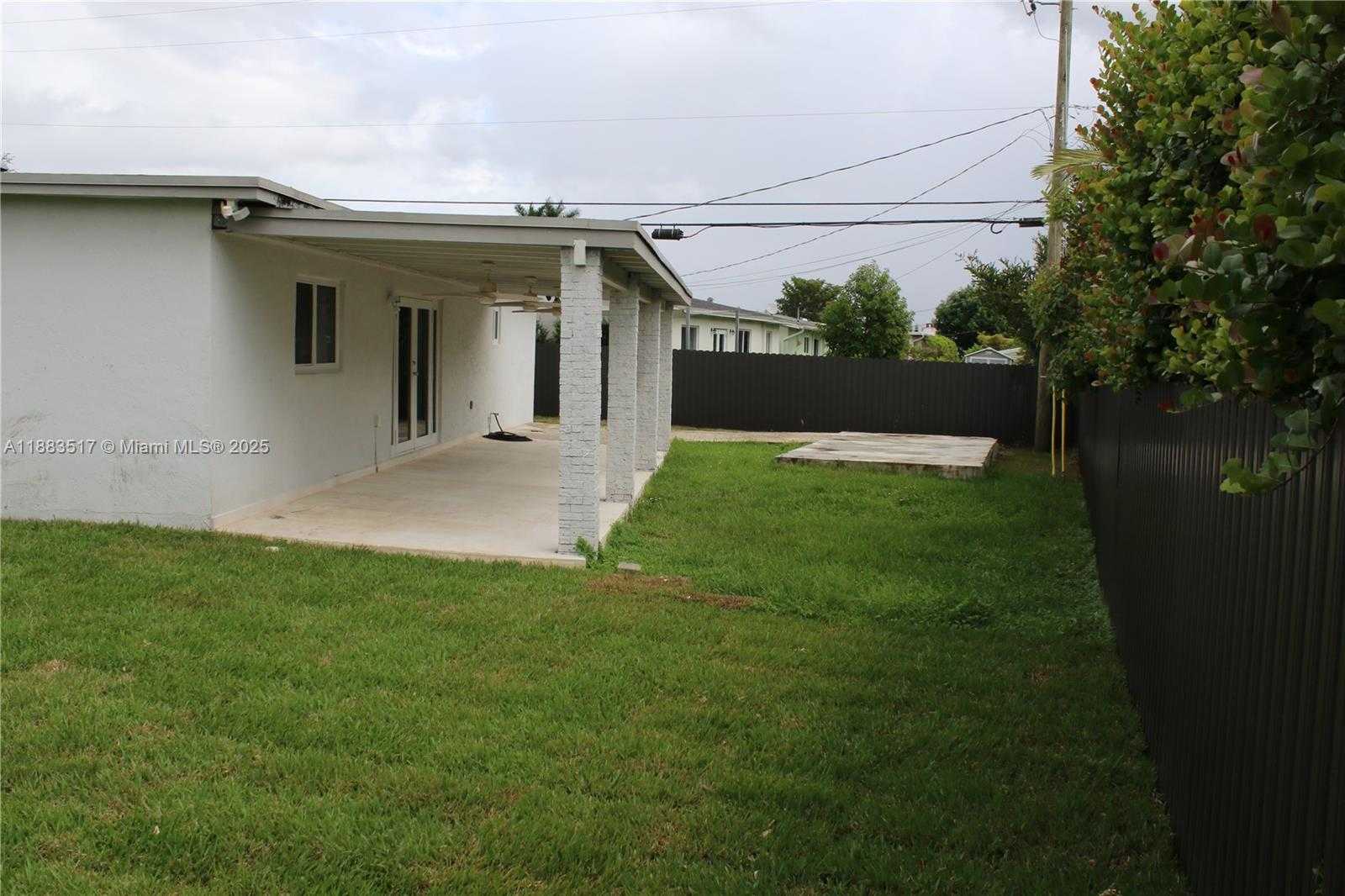 Small Image of 10542 SOUTH WEST 52ND TER, Miami Number 5