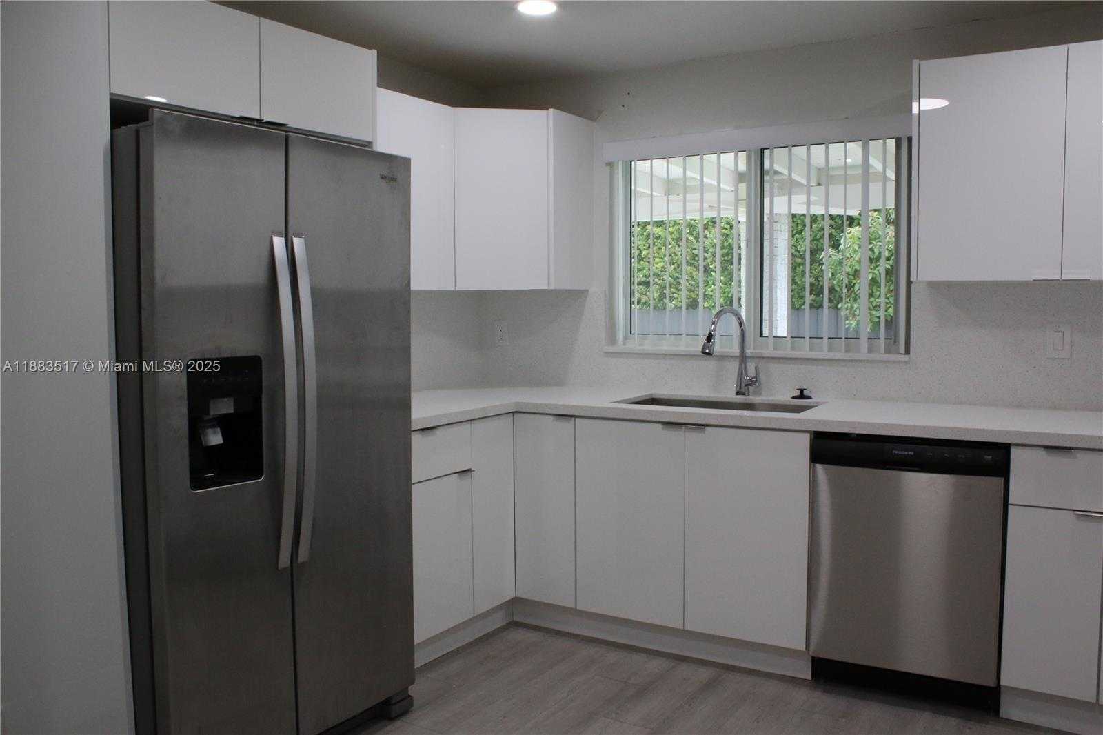 Small Image of 10542 SOUTH WEST 52ND TER, Miami Number 7