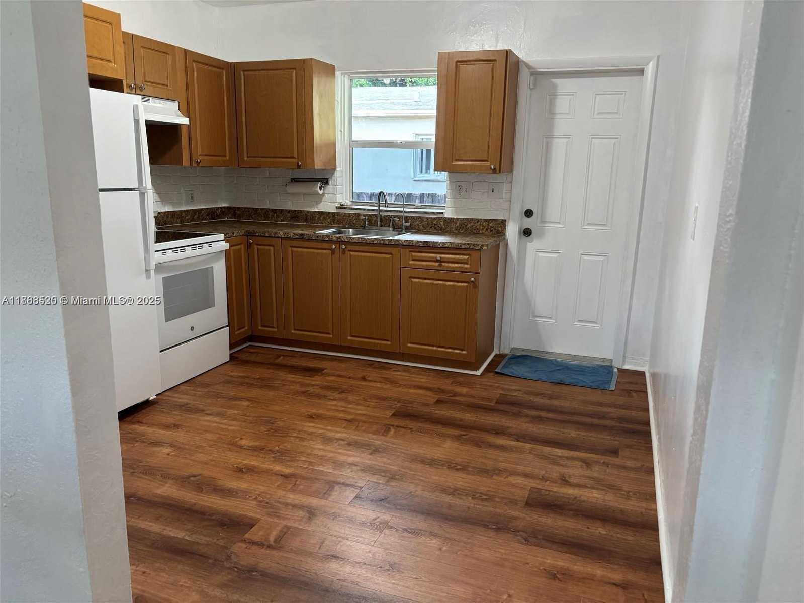 Small Image of 1842 FUNSTON ST #1-2, Hollywood Number 10