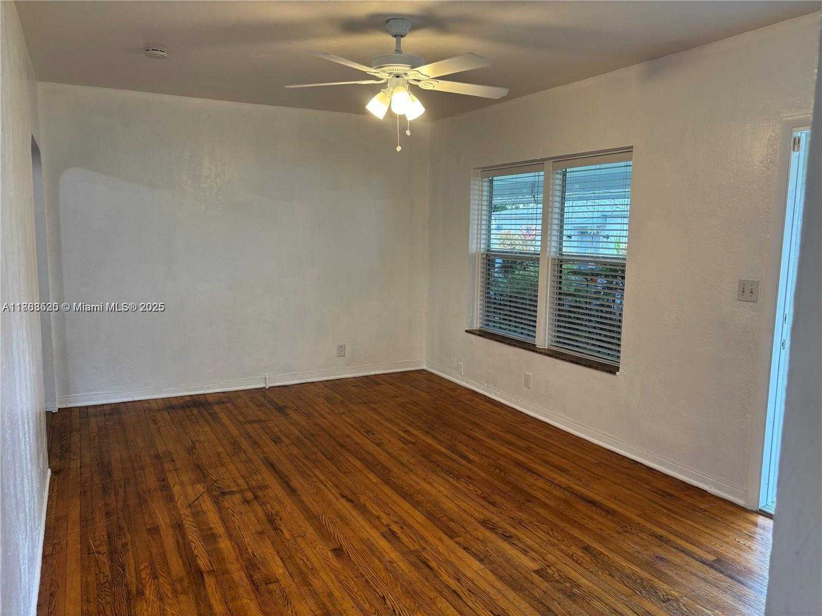 Small Image of 1842 FUNSTON ST #1-2, Hollywood Number 25