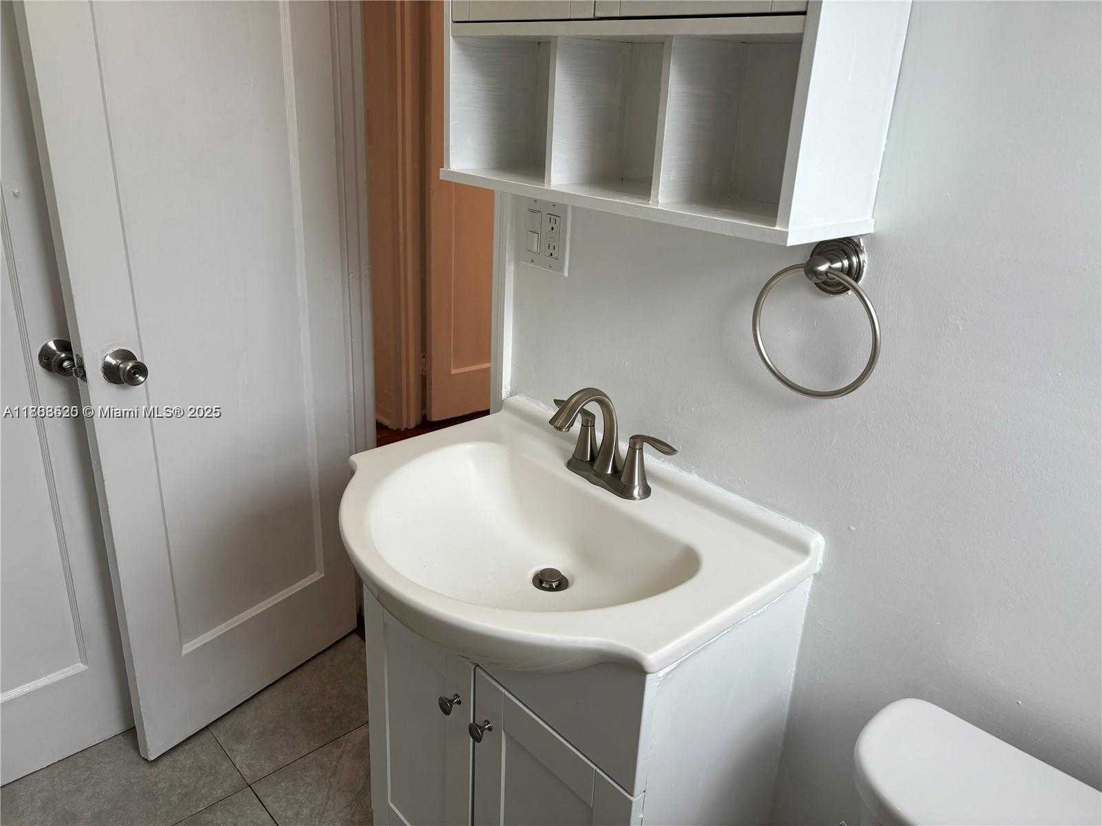 Small Image of 1842 FUNSTON ST #1-2, Hollywood Number 26