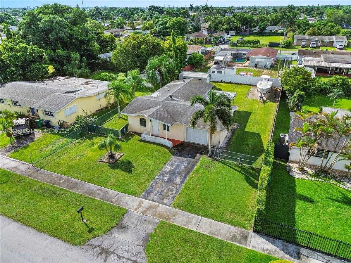 Small Image of 18922 SOUTH WEST 308TH ST, Homestead Number 26